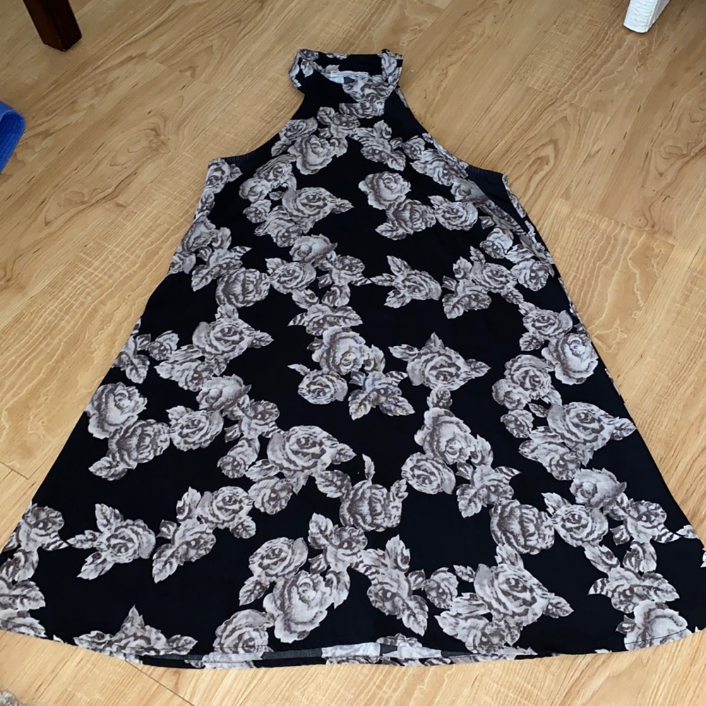 Choker neckline floral dress